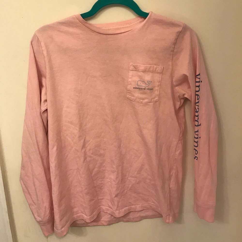 2 vineyard vines long sleeve tees size small